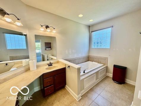 8928 Crystal Lake Drive Indianapolis IN 46240
