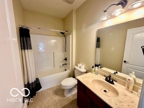 8928 Crystal Lake Drive Indianapolis IN 46240
