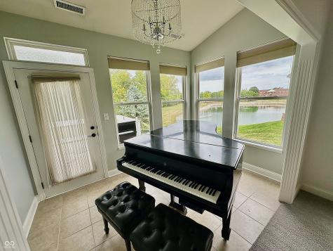 8928 Crystal Lake Drive Indianapolis IN 46240