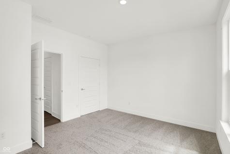 5062 Foxley Park Lane Avon IN 46123