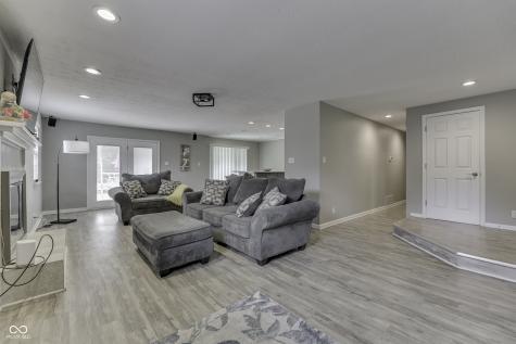 8326 Rock Oak Drive Indianapolis IN 46227