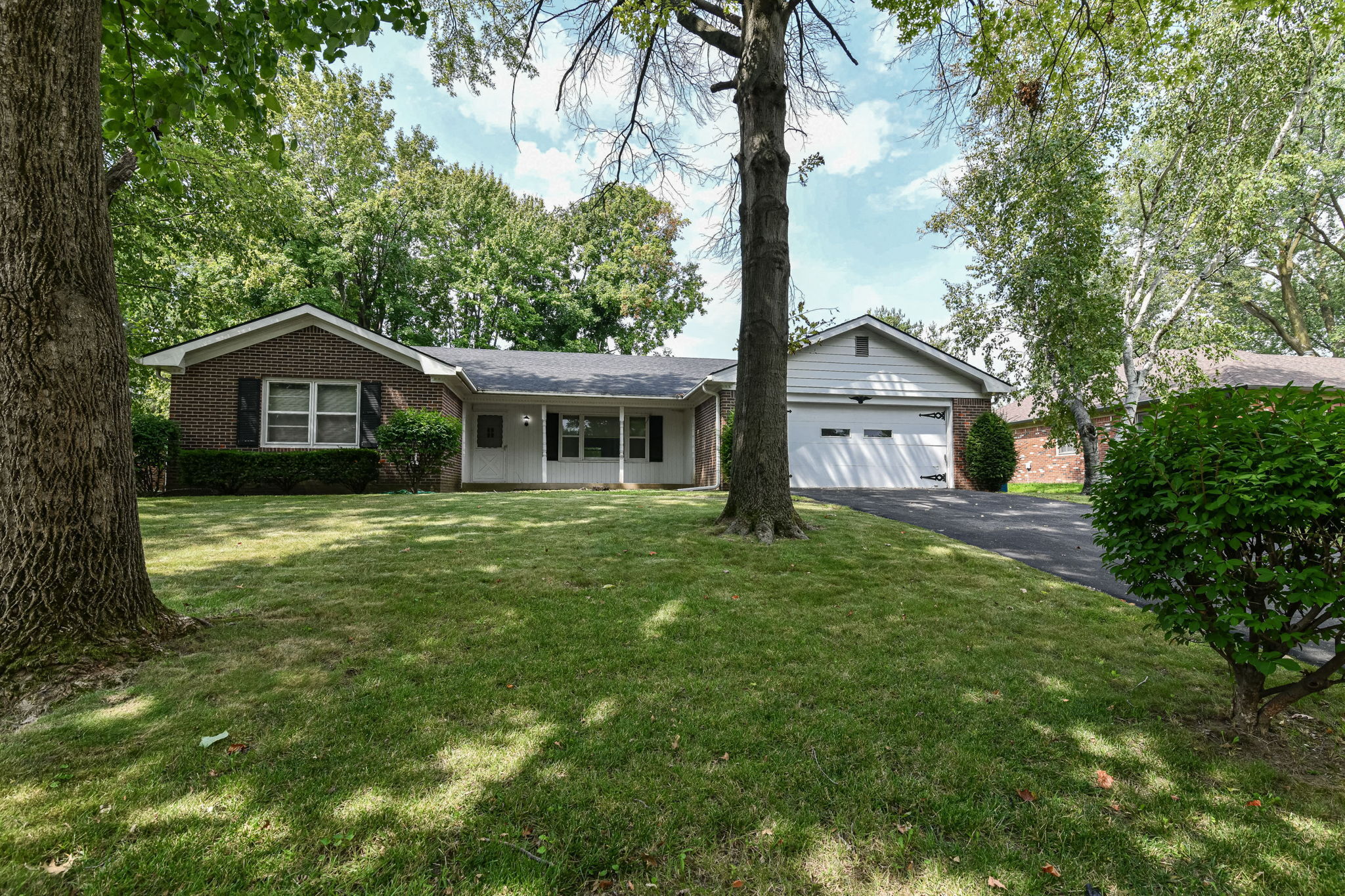 810 Fernwood Court Indianapolis IN 46234