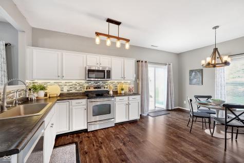 1216 King Maple Drive Greenfield IN 46140