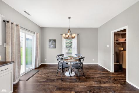 1216 King Maple Drive Greenfield IN 46140