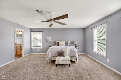 1216 King Maple Drive Greenfield IN 46140