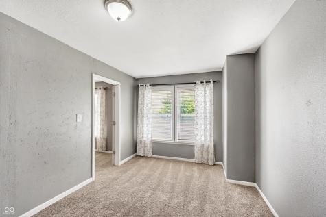 1216 King Maple Drive Greenfield IN 46140