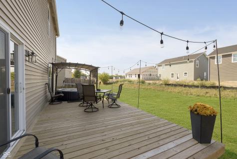 1216 King Maple Drive Greenfield IN 46140