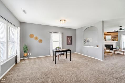1216 King Maple Drive Greenfield IN 46140