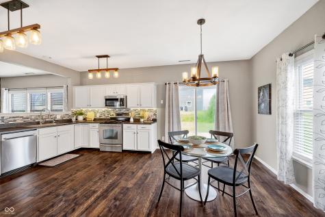 1216 King Maple Drive Greenfield IN 46140