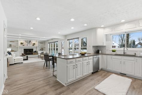 11845 Discovery Circle Indianapolis IN 46236