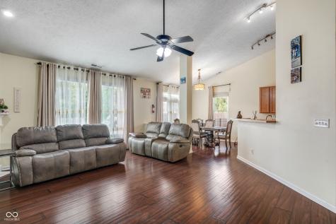 1184 Turfway Drive Avon IN 46123