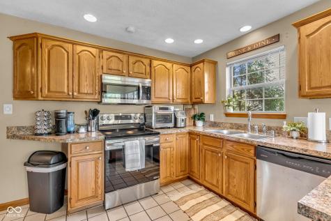 1389 Macintosh Drive Avon IN 46123