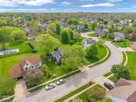 1389 Macintosh Drive Avon IN 46123