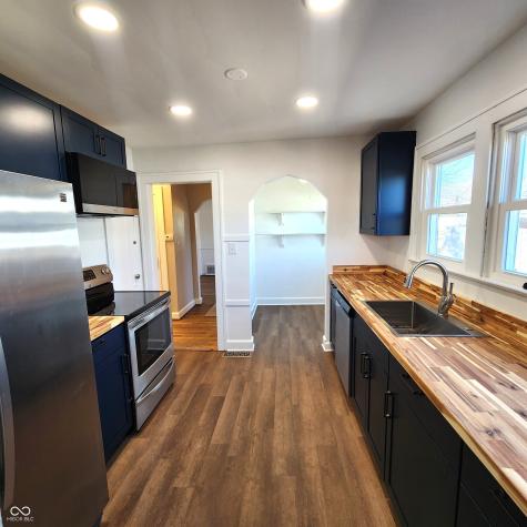 6179 Burlington Avenue Indianapolis IN 46220