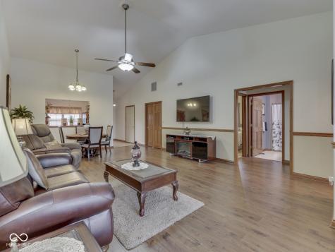 2057 Pelican Drive Franklin IN 46131