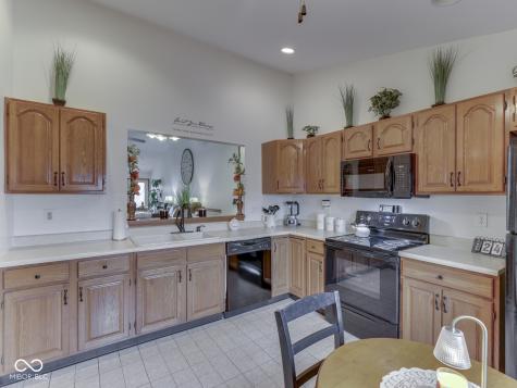 2057 Pelican Drive Franklin IN 46131