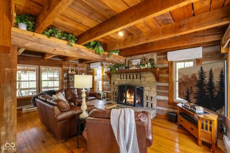 2150 Echo Lake Lane Morgantown IN 46160