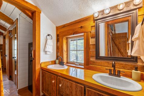 2150 Echo Lake Lane Morgantown IN 46160