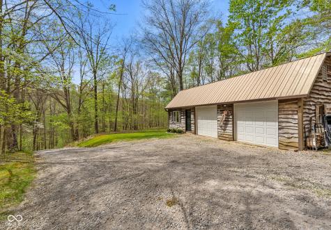 2150 Echo Lake Lane Morgantown IN 46160
