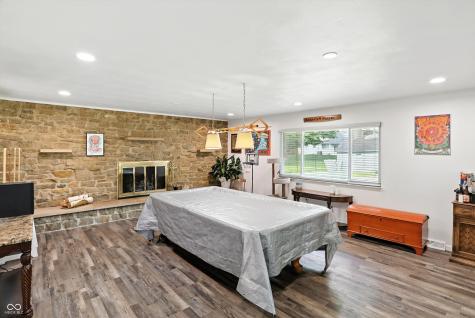 8219 Bishops Lane Indianapolis IN 46217