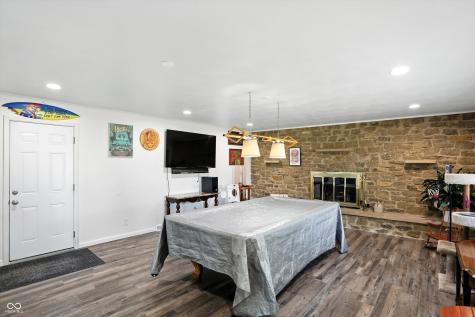 8219 Bishops Lane Indianapolis IN 46217