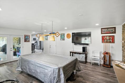 8219 Bishops Lane Indianapolis IN 46217