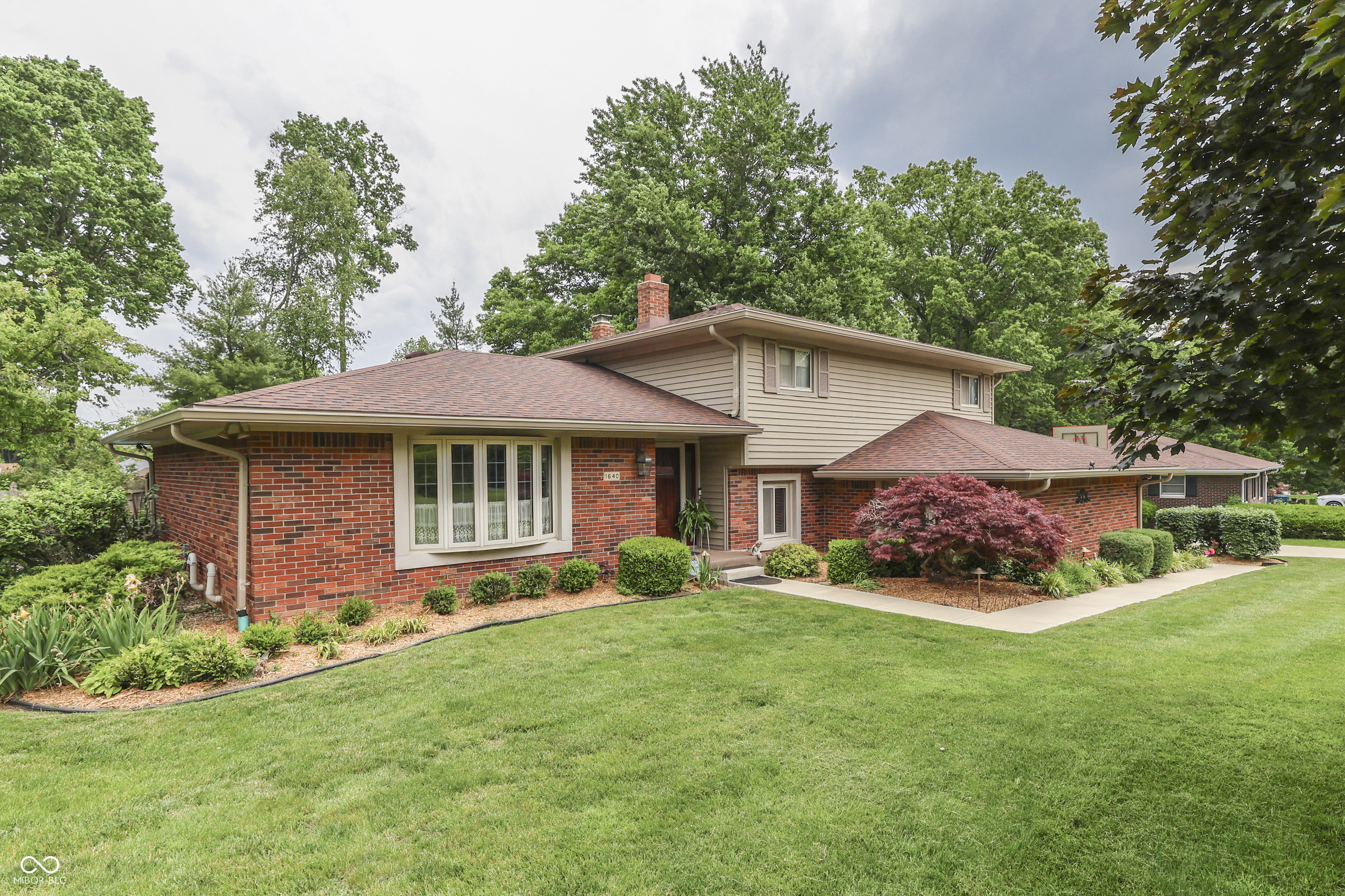 1640 Ridge Hill Lane Indianapolis IN 46217