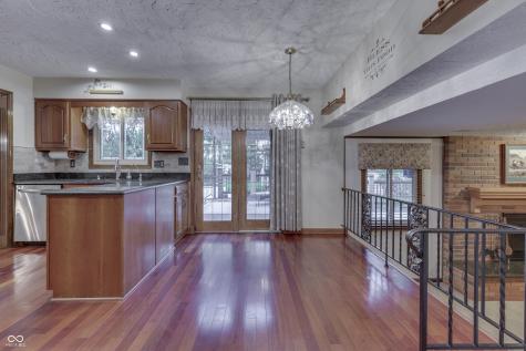 1640 Ridge Hill Lane Indianapolis IN 46217