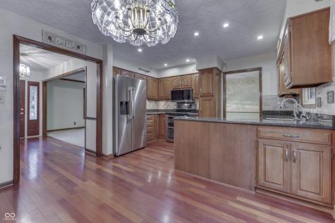1640 Ridge Hill Lane Indianapolis IN 46217
