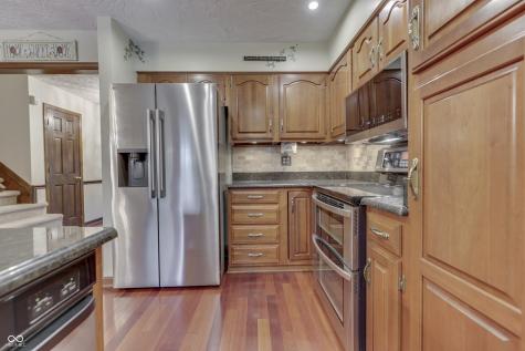 1640 Ridge Hill Lane Indianapolis IN 46217