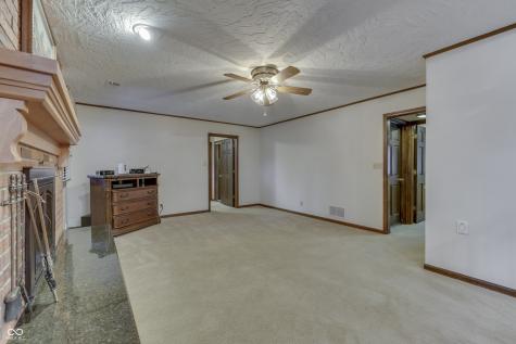 1640 Ridge Hill Lane Indianapolis IN 46217