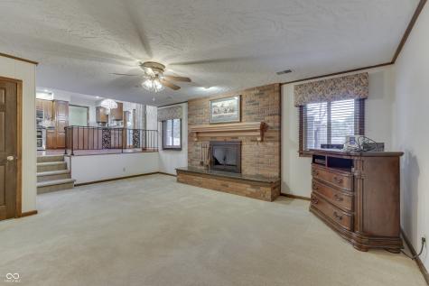 1640 Ridge Hill Lane Indianapolis IN 46217