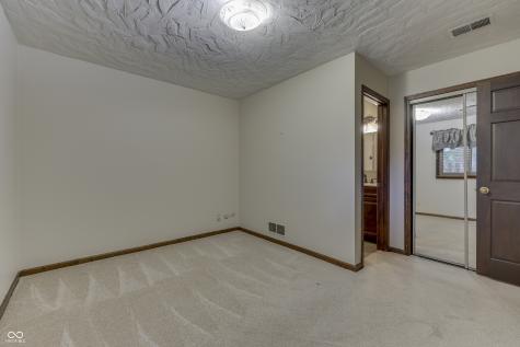 1640 Ridge Hill Lane Indianapolis IN 46217