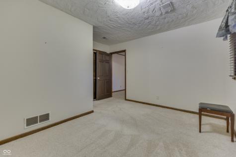 1640 Ridge Hill Lane Indianapolis IN 46217