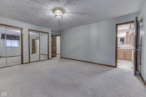 1640 Ridge Hill Lane Indianapolis IN 46217