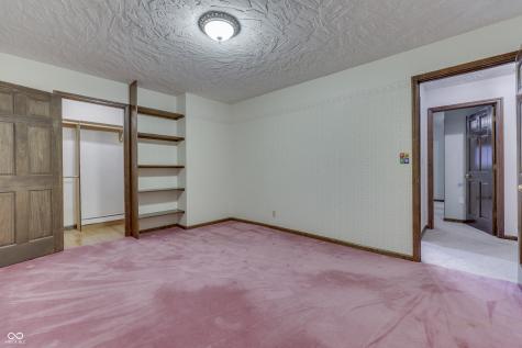 1640 Ridge Hill Lane Indianapolis IN 46217
