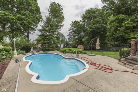 1640 Ridge Hill Lane Indianapolis IN 46217