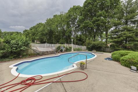 1640 Ridge Hill Lane Indianapolis IN 46217