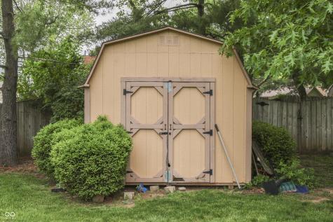 1640 Ridge Hill Lane Indianapolis IN 46217