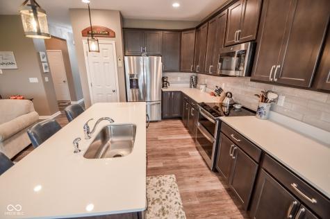 4647 Bethel Cove Drive Indianapolis IN 46239