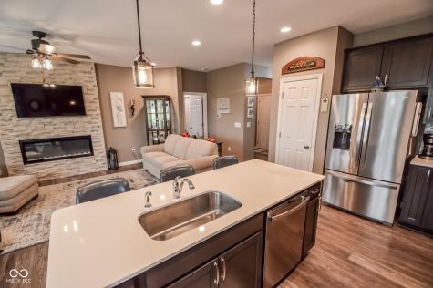 4647 Bethel Cove Drive Indianapolis IN 46239