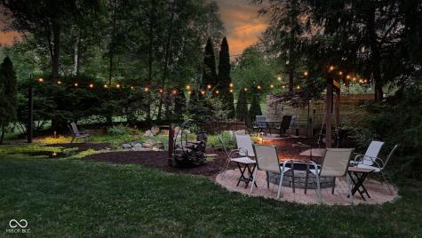 812 Eaglewood Drive Zionsville IN 46077