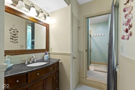 812 Eaglewood Drive Zionsville IN 46077