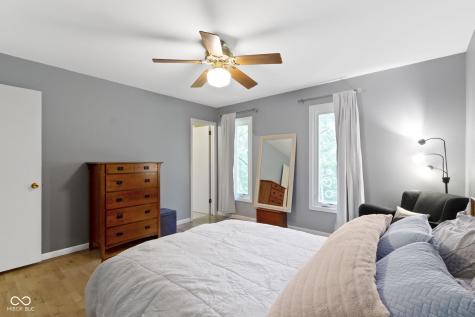 812 Eaglewood Drive Zionsville IN 46077