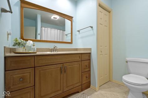 812 Eaglewood Drive Zionsville IN 46077
