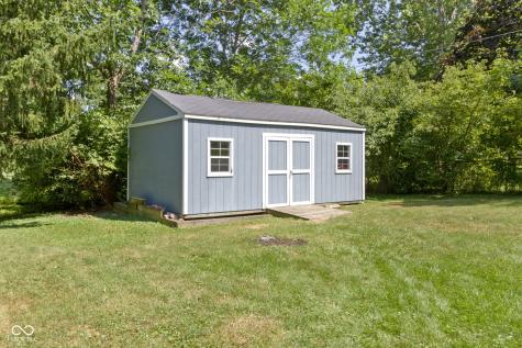 812 Eaglewood Drive Zionsville IN 46077