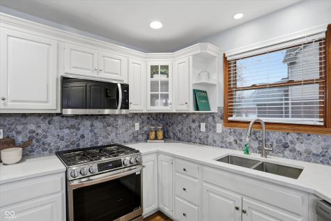 7701 Oak Grove Drive Indianapolis IN 46259