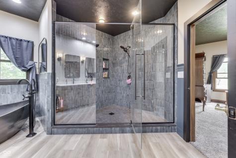 4670 N 600 E Franklin IN 46131