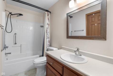 164 Meadow Glen Drive Avon IN 46123