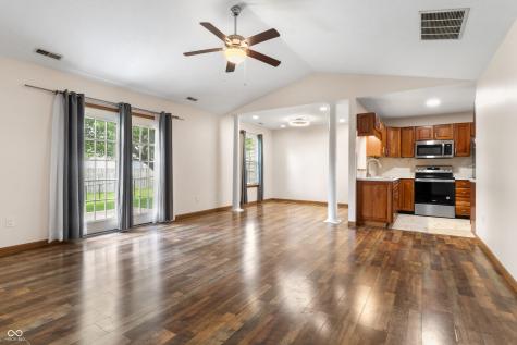 164 Meadow Glen Drive Avon IN 46123
